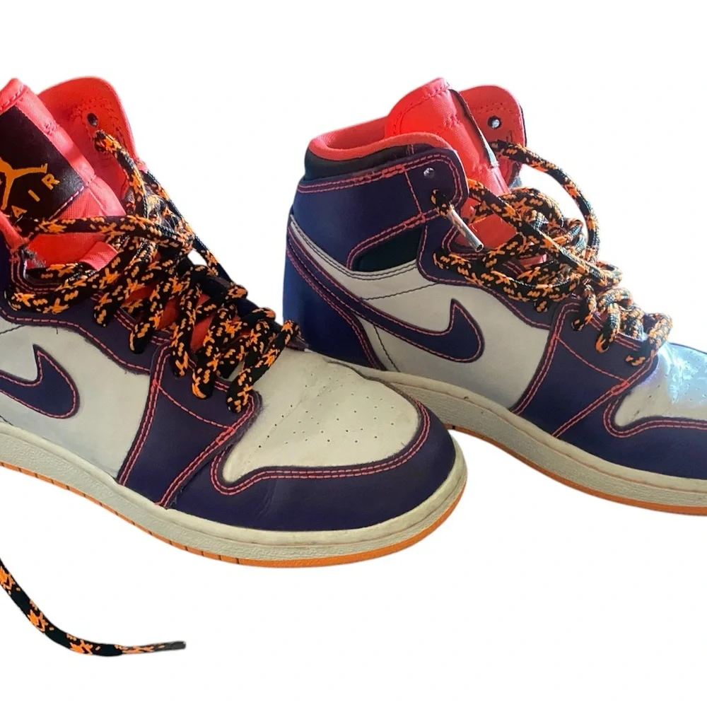 Air Jordan 1 Size 4Y - Picture 4 of 4